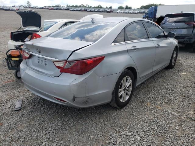 Photo 3 VIN: 5NPEB4ACXCH335497 - HYUNDAI SONATA GLS 