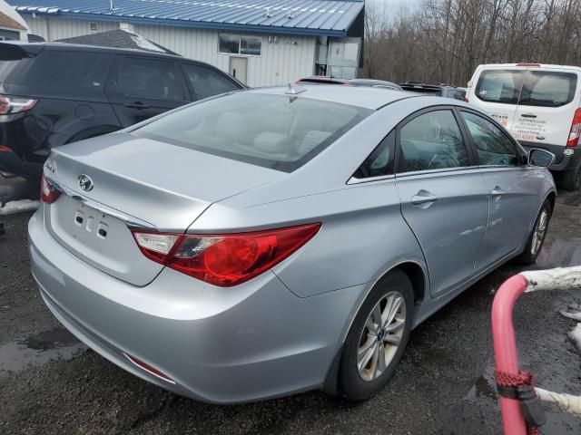 Photo 2 VIN: 5NPEB4ACXCH349805 - HYUNDAI SONATA GLS 