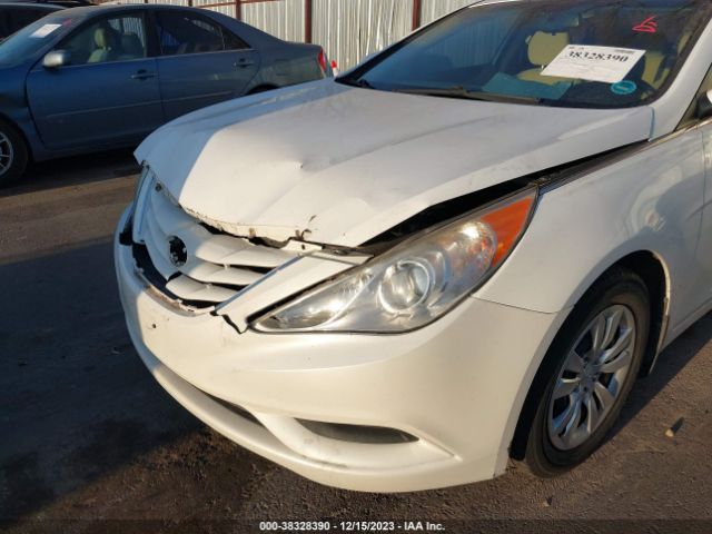 Photo 5 VIN: 5NPEB4ACXCH364918 - HYUNDAI SONATA 