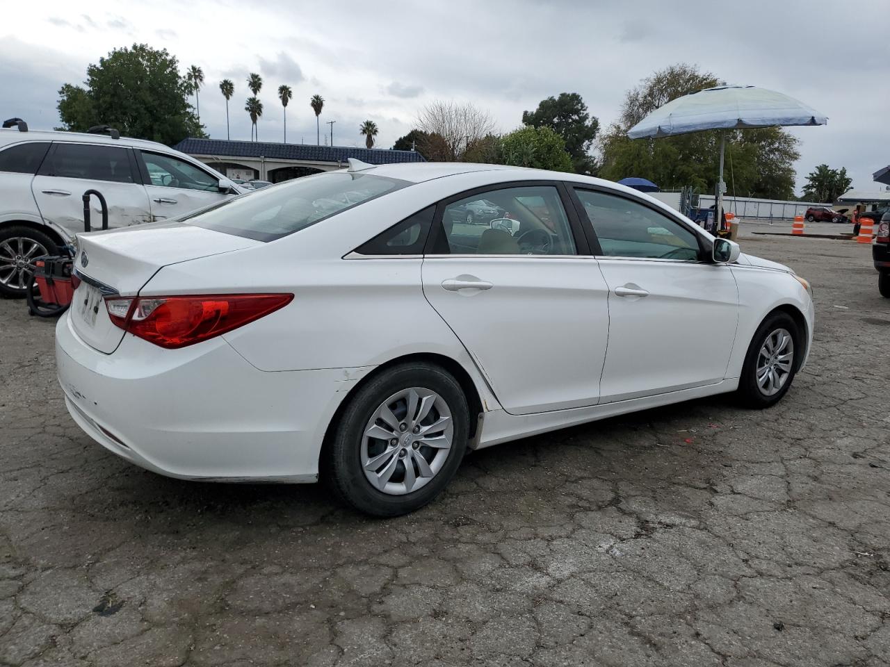 Photo 2 VIN: 5NPEB4ACXCH394968 - HYUNDAI SONATA 