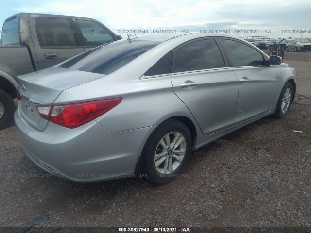 Photo 3 VIN: 5NPEB4ACXCH408240 - HYUNDAI SONATA 