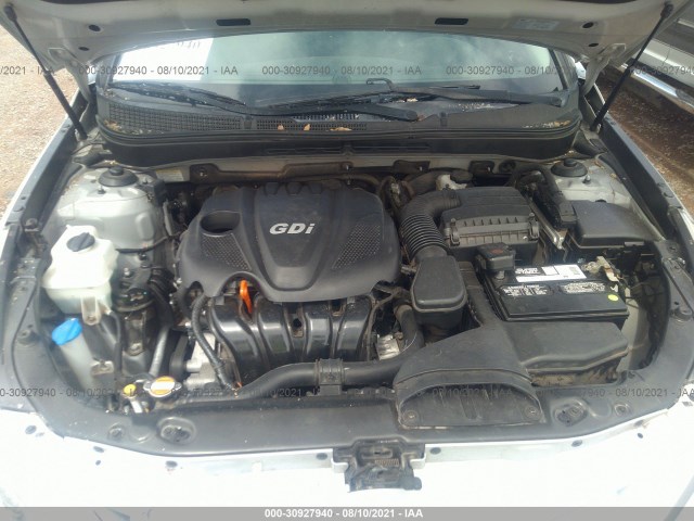 Photo 9 VIN: 5NPEB4ACXCH408240 - HYUNDAI SONATA 