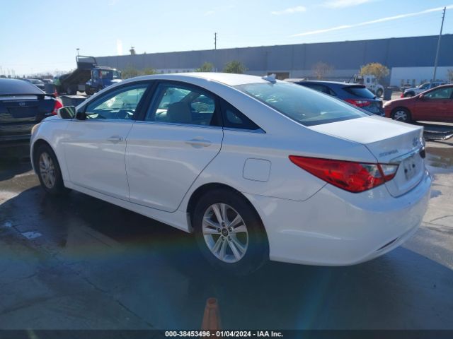 Photo 2 VIN: 5NPEB4ACXCH409341 - HYUNDAI SONATA 