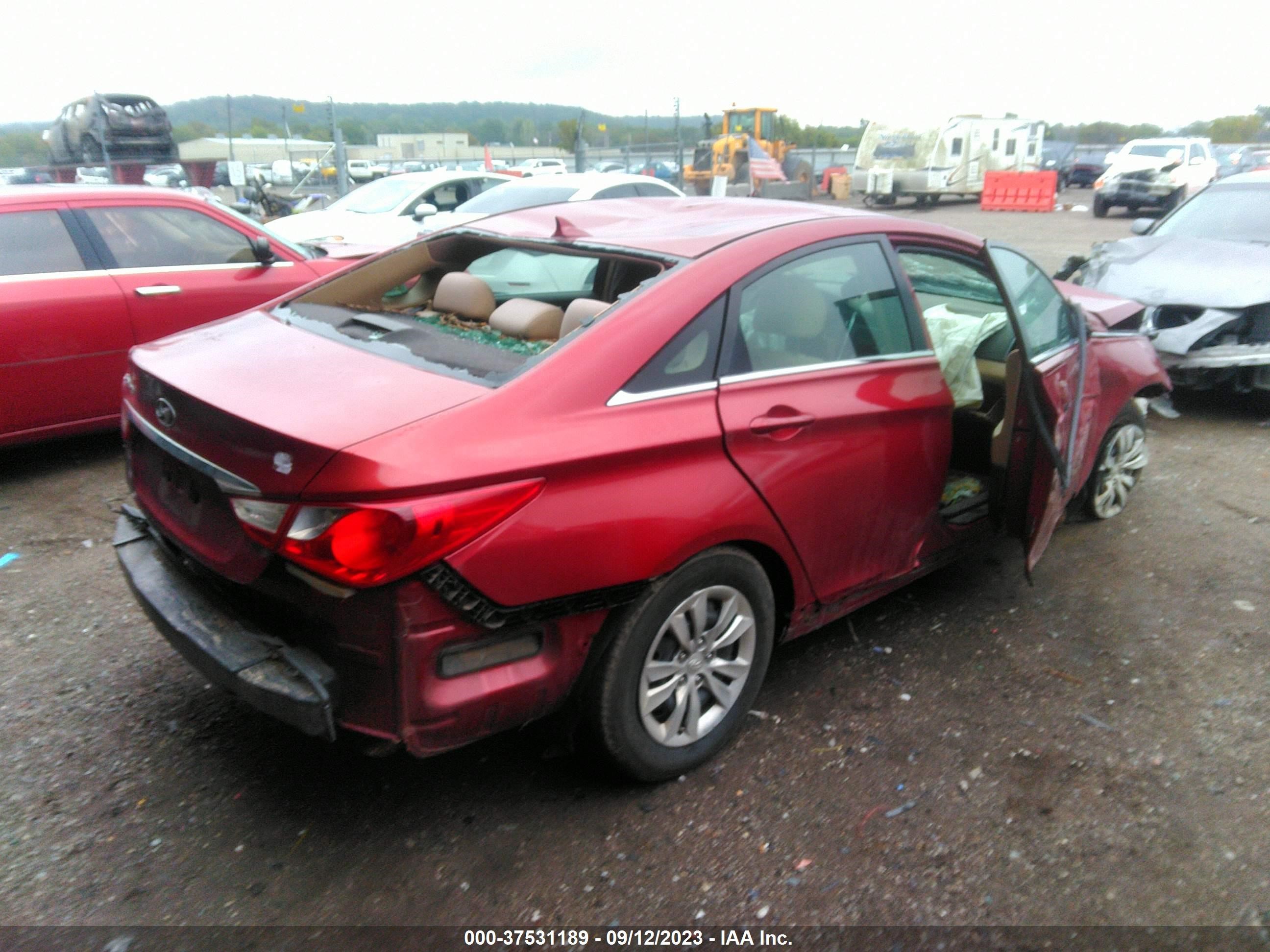 Photo 3 VIN: 5NPEB4ACXCH438161 - HYUNDAI SONATA 