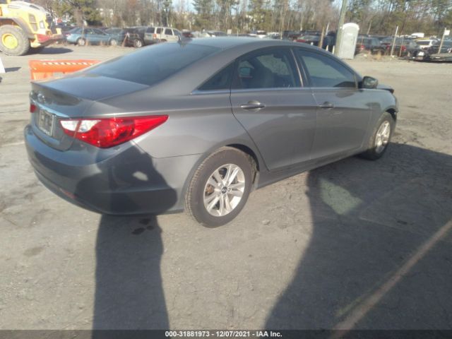 Photo 3 VIN: 5NPEB4ACXCH443697 - HYUNDAI SONATA 