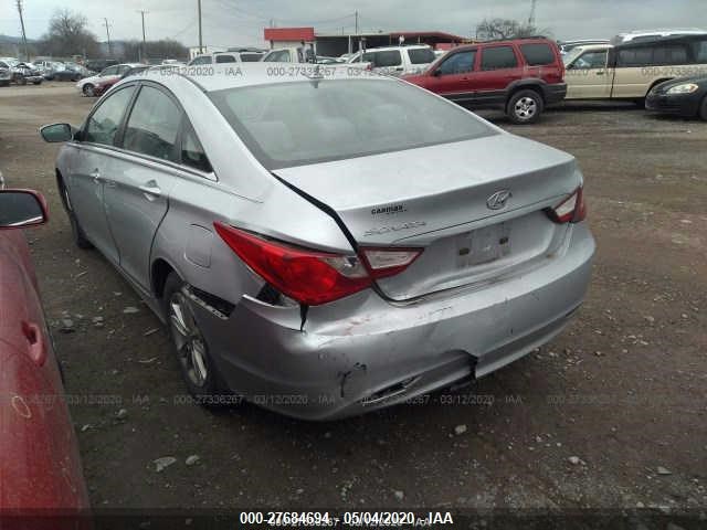 Photo 2 VIN: 5NPEB4ACXCH448818 - HYUNDAI SONATA 