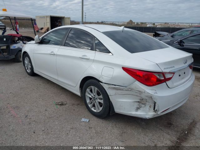 Photo 2 VIN: 5NPEB4ACXCH450584 - HYUNDAI SONATA 