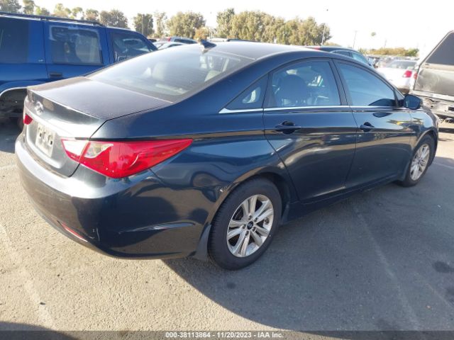 Photo 3 VIN: 5NPEB4ACXCH454117 - HYUNDAI SONATA 