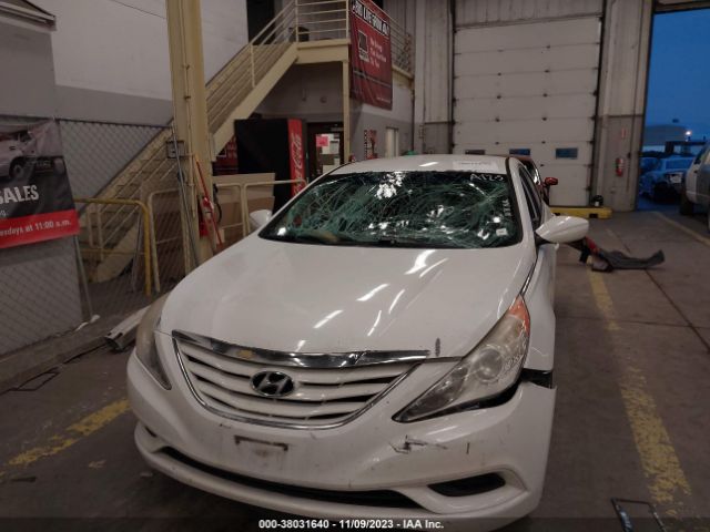 Photo 5 VIN: 5NPEB4ACXCH457499 - HYUNDAI SONATA 