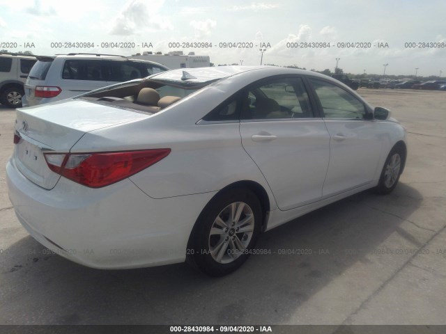 Photo 3 VIN: 5NPEB4ACXCH458782 - HYUNDAI SONATA 