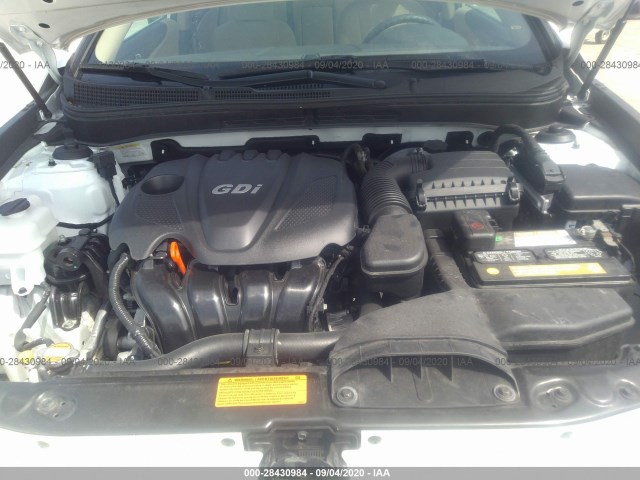 Photo 9 VIN: 5NPEB4ACXCH458782 - HYUNDAI SONATA 