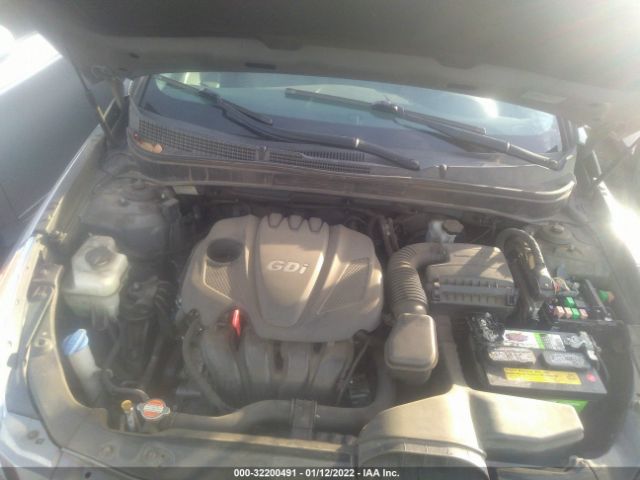 Photo 9 VIN: 5NPEB4ACXCH465683 - HYUNDAI SONATA 