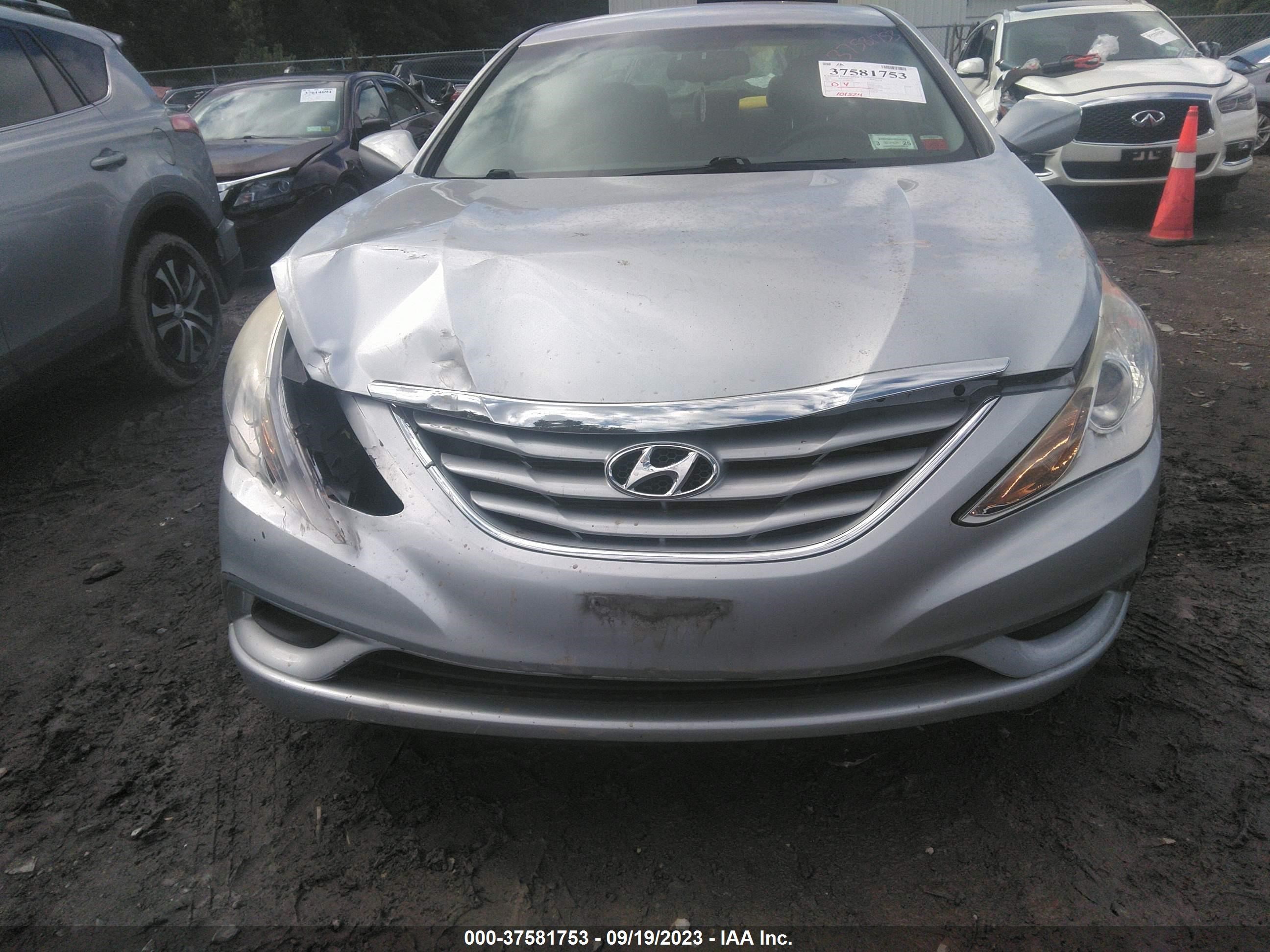 Photo 5 VIN: 5NPEB4ACXCH494102 - HYUNDAI SONATA 