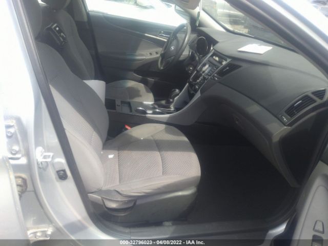 Photo 4 VIN: 5NPEB4ACXCH498246 - HYUNDAI SONATA 