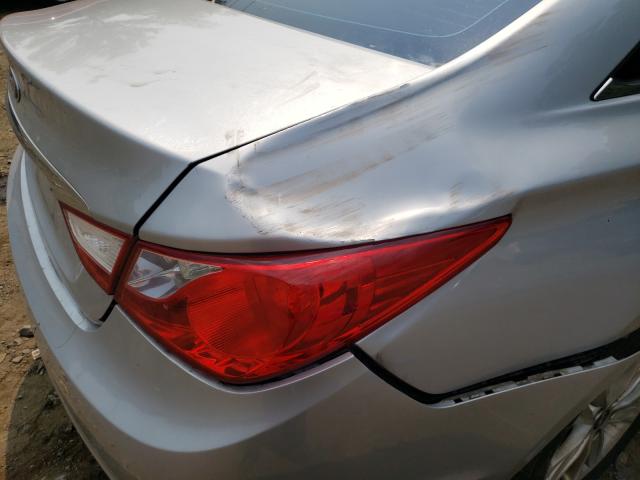 Photo 8 VIN: 5NPEB4ACXCH502456 - HYUNDAI SONATA GLS 