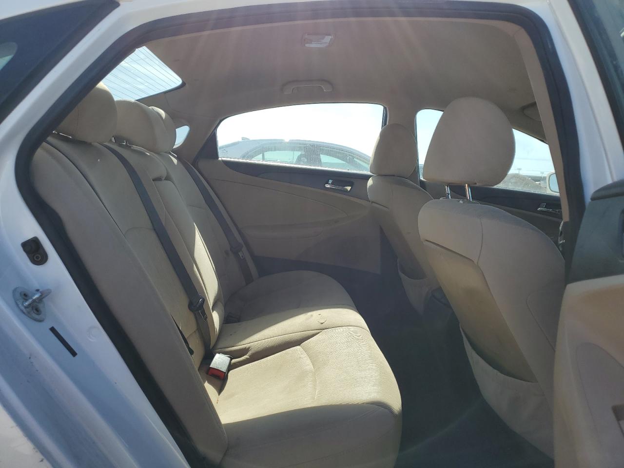 Photo 9 VIN: 5NPEB4ACXDH503740 - HYUNDAI SONATA 