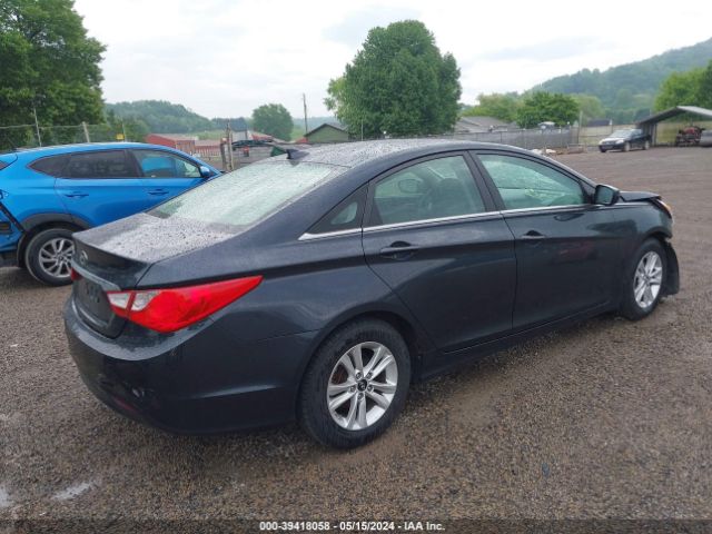 Photo 3 VIN: 5NPEB4ACXDH544143 - HYUNDAI SONATA 