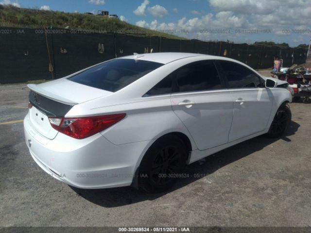 Photo 3 VIN: 5NPEB4ACXDH570421 - HYUNDAI SONATA 