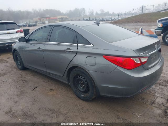 Photo 2 VIN: 5NPEB4ACXDH570645 - HYUNDAI SONATA 