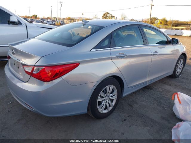 Photo 3 VIN: 5NPEB4ACXDH572542 - HYUNDAI SONATA 