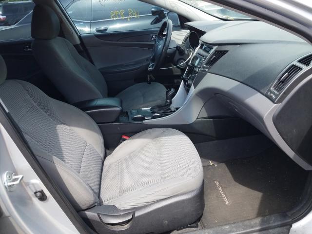 Photo 4 VIN: 5NPEB4ACXDH591561 - HYUNDAI SONATA GLS 