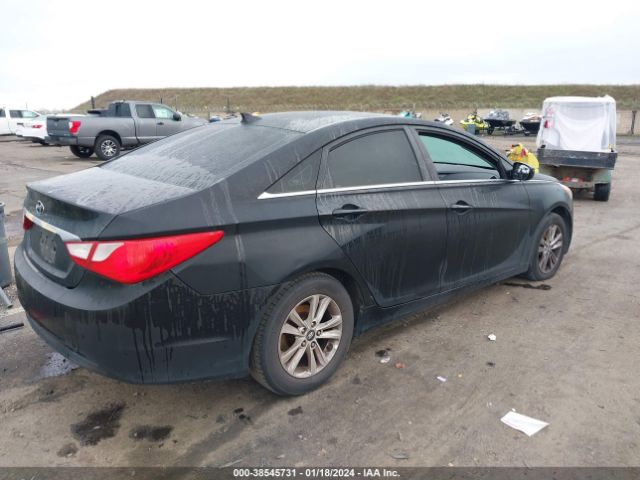 Photo 3 VIN: 5NPEB4ACXDH623053 - HYUNDAI SONATA 