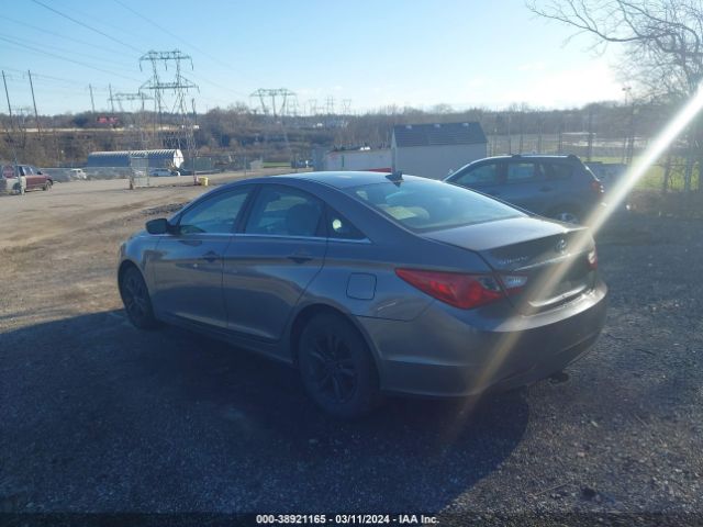 Photo 2 VIN: 5NPEB4ACXDH626213 - HYUNDAI SONATA 