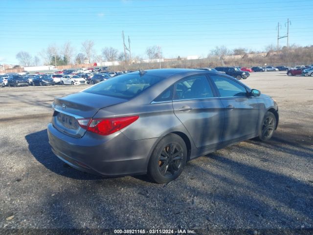 Photo 3 VIN: 5NPEB4ACXDH626213 - HYUNDAI SONATA 