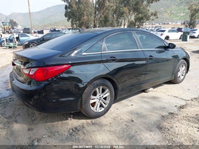 Photo 3 VIN: 5NPEB4ACXDH627460 - HYUNDAI SONATA 