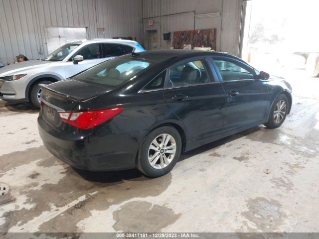 Photo 3 VIN: 5NPEB4ACXDH647188 - HYUNDAI SONATA 