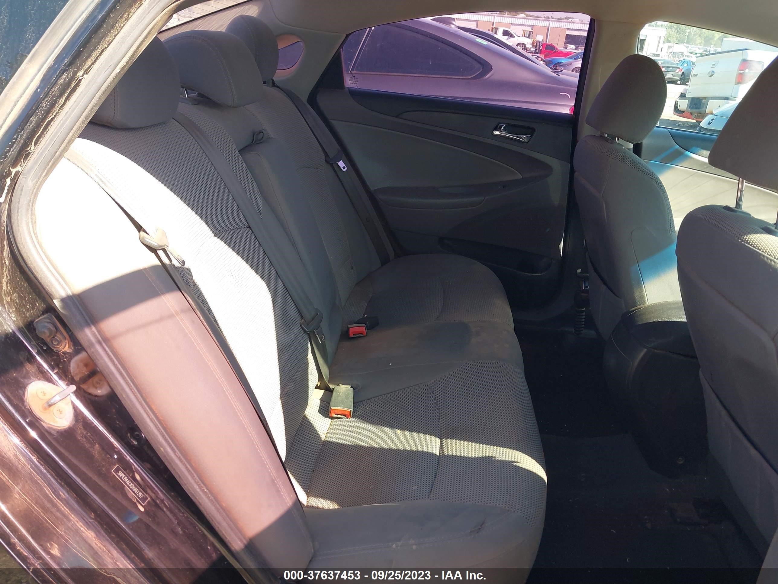 Photo 7 VIN: 5NPEB4ACXDH661267 - HYUNDAI SONATA 