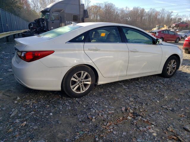 Photo 2 VIN: 5NPEB4ACXDH686430 - HYUNDAI SONATA 