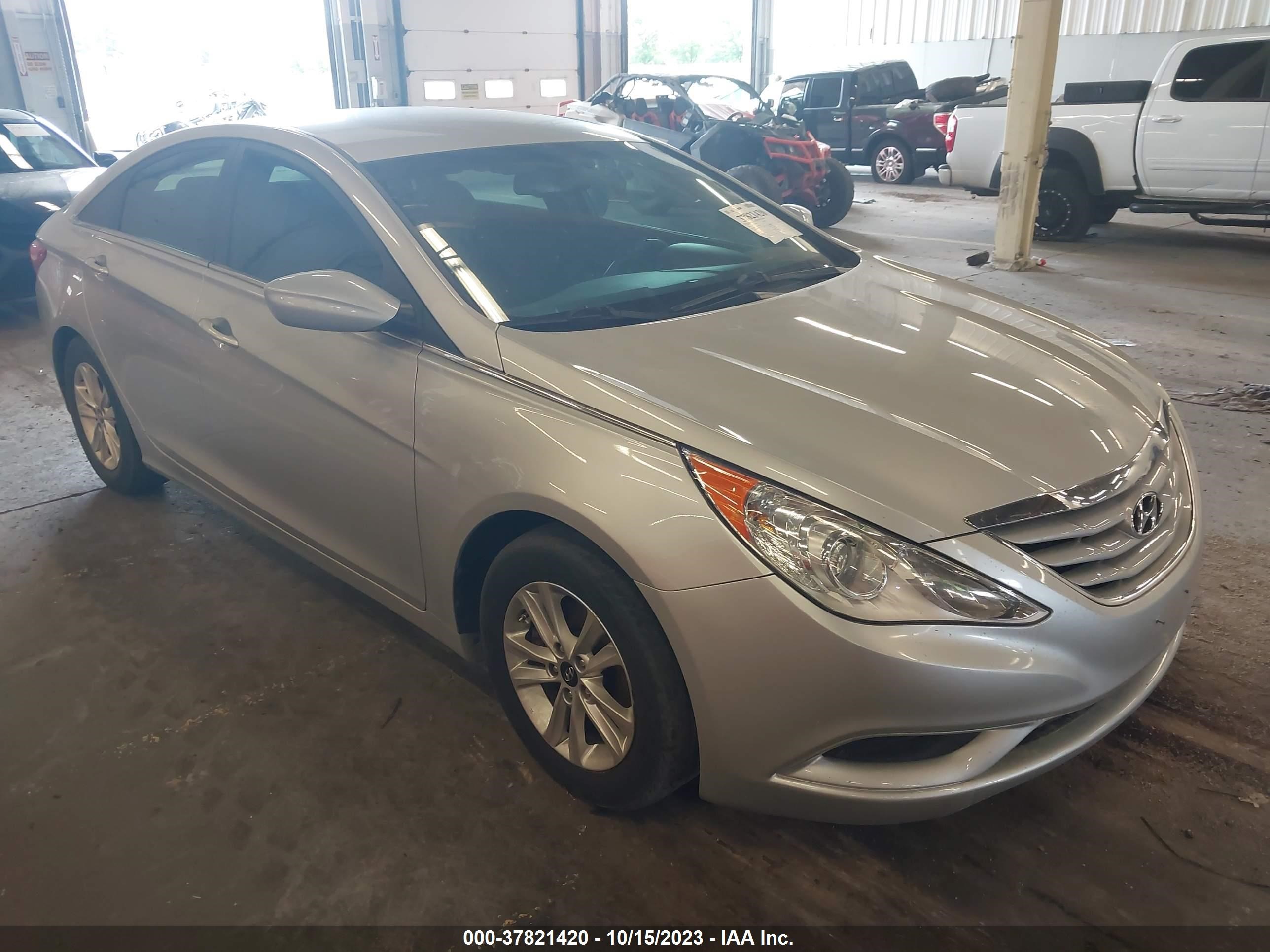 Photo 0 VIN: 5NPEB4ACXDH687058 - HYUNDAI SONATA 