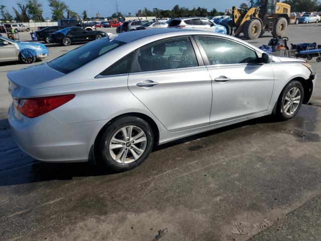 Photo 2 VIN: 5NPEB4ACXDH707681 - HYUNDAI SONATA GLS 