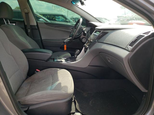 Photo 4 VIN: 5NPEB4ACXDH711777 - HYUNDAI SONATA GLS 