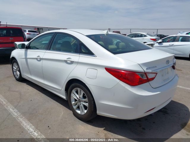 Photo 2 VIN: 5NPEB4ACXDH725064 - HYUNDAI SONATA 