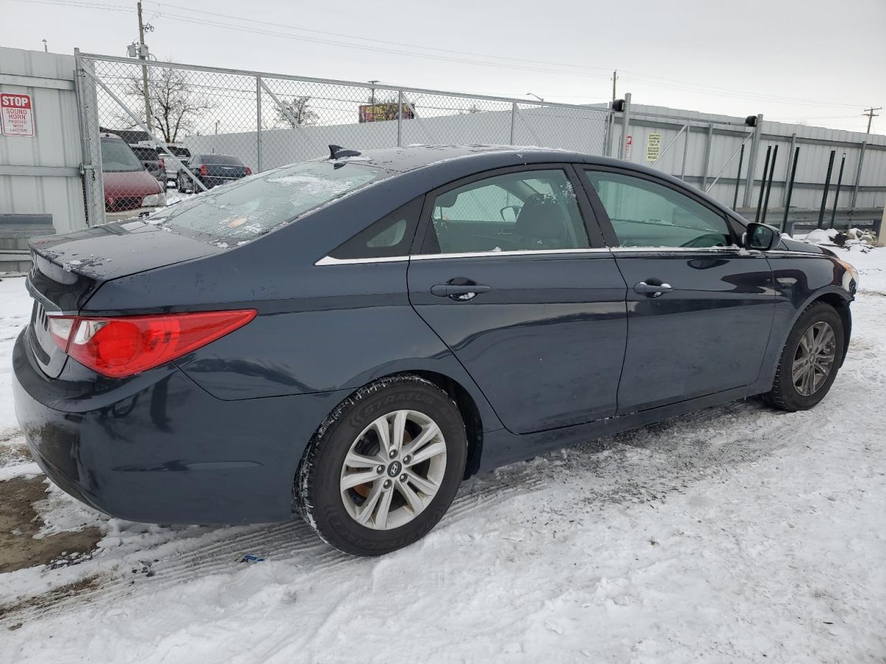 Photo 2 VIN: 5NPEB4ACXDH739787 - HYUNDAI SONATA 