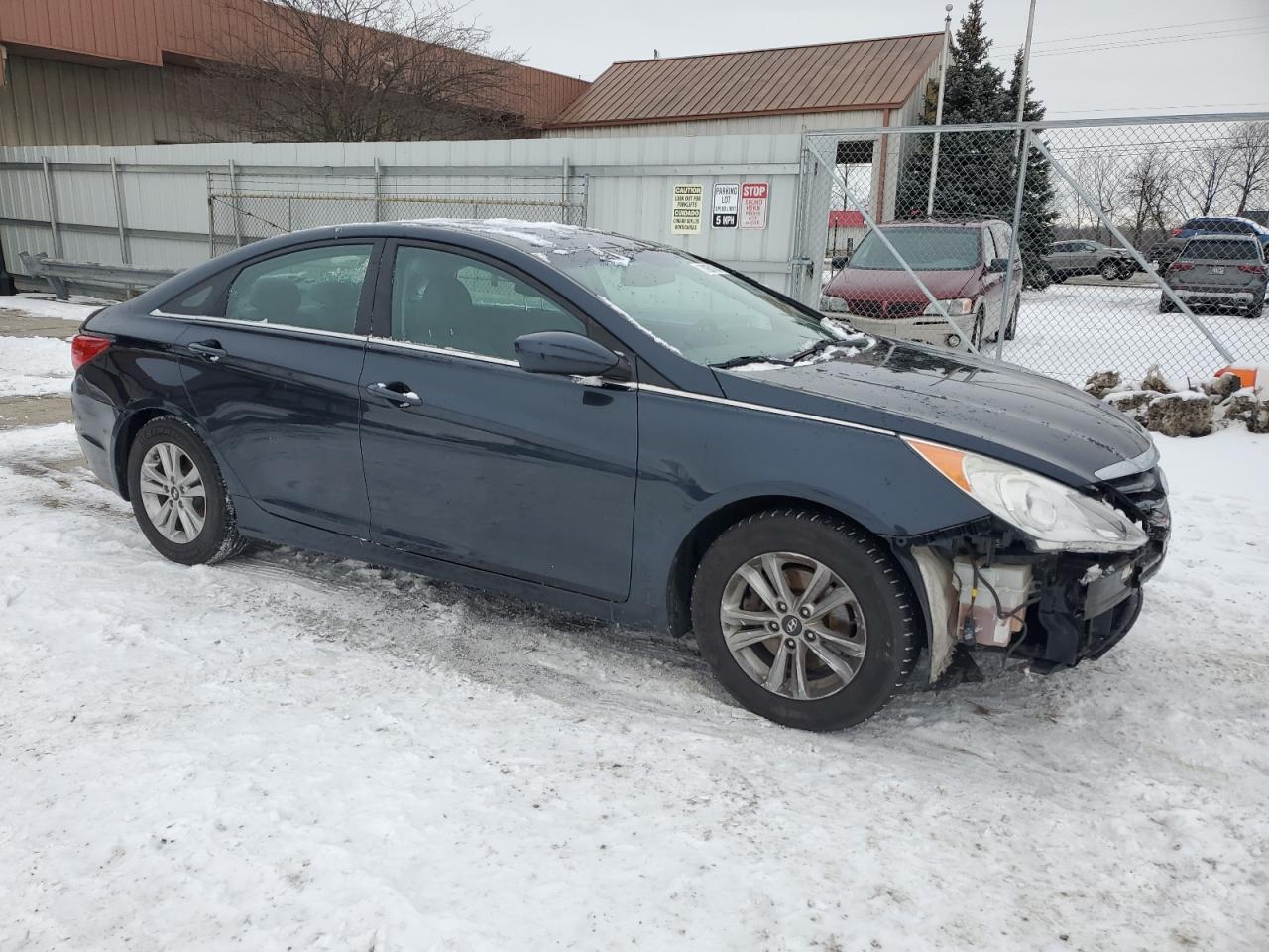 Photo 3 VIN: 5NPEB4ACXDH739787 - HYUNDAI SONATA 