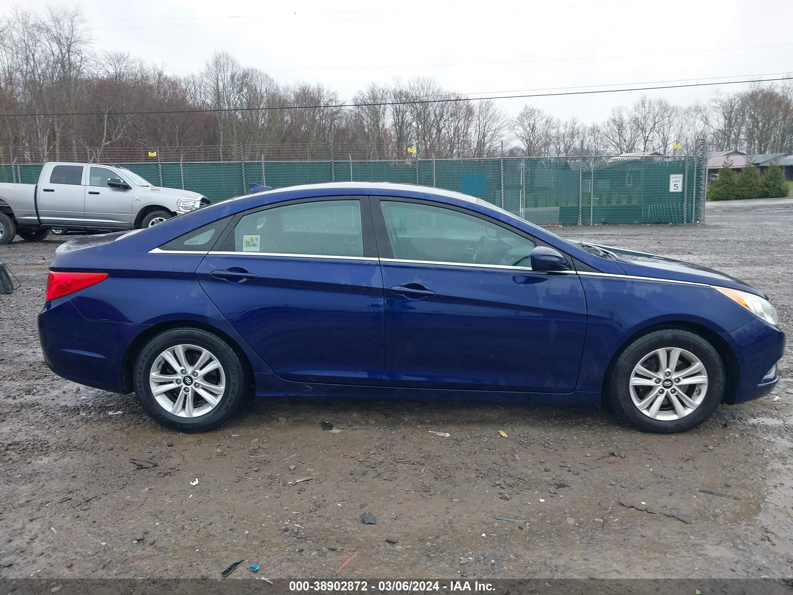 Photo 12 VIN: 5NPEB4ACXDH748635 - HYUNDAI SONATA 