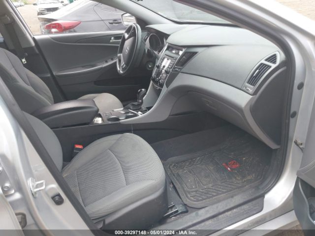 Photo 4 VIN: 5NPEB4ACXDH765600 - HYUNDAI SONATA 