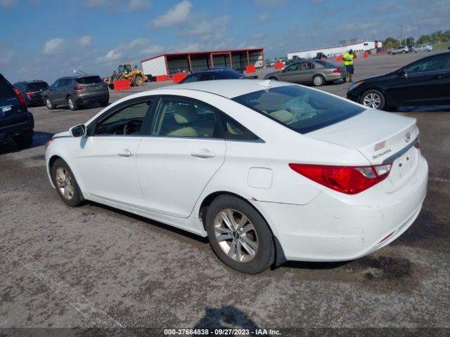 Photo 2 VIN: 5NPEB4ACXDH776113 - HYUNDAI SONATA 