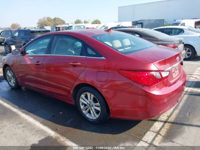 Photo 2 VIN: 5NPEB4ACXDH777343 - HYUNDAI SONATA 