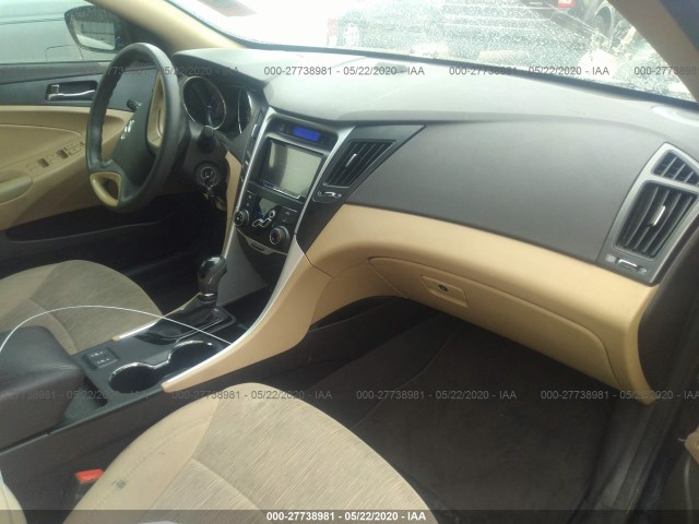 Photo 4 VIN: 5NPEB4ACXDH792120 - HYUNDAI SONATA 