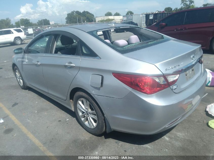 Photo 2 VIN: 5NPEB4ACXDH798399 - HYUNDAI SONATA 