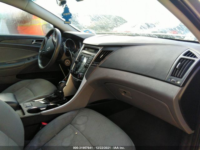 Photo 4 VIN: 5NPEB4ACXDH804203 - HYUNDAI SONATA 