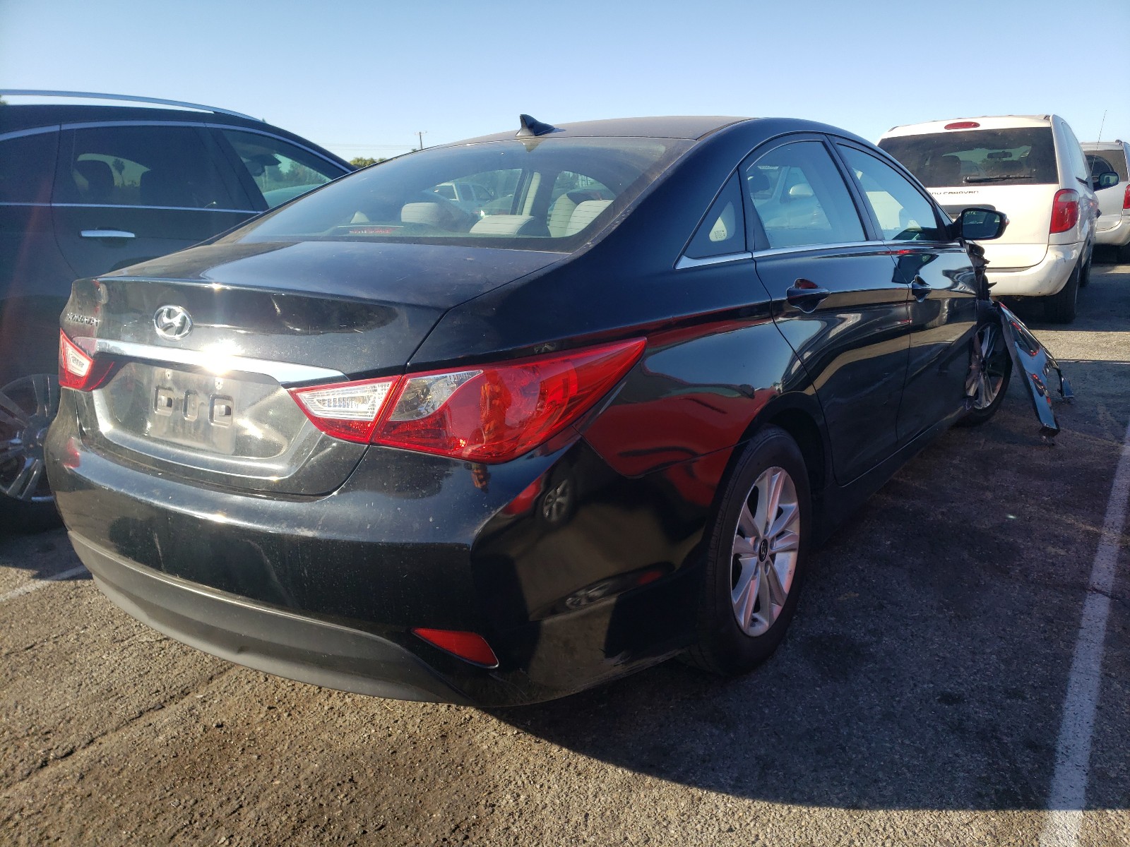 Photo 3 VIN: 5NPEB4ACXEH821651 - HYUNDAI SONATA GLS 