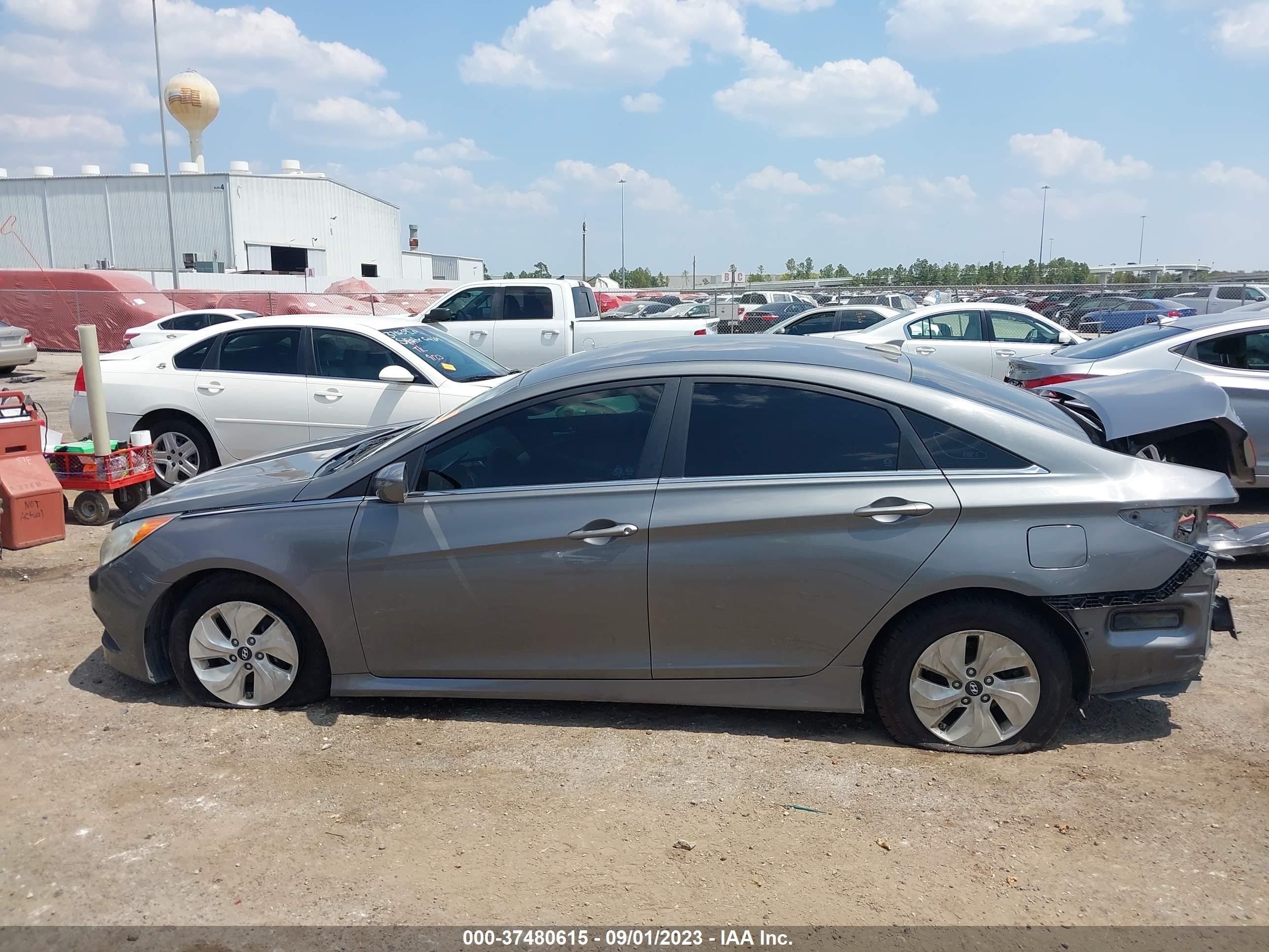 Photo 14 VIN: 5NPEB4ACXEH823156 - HYUNDAI SONATA 