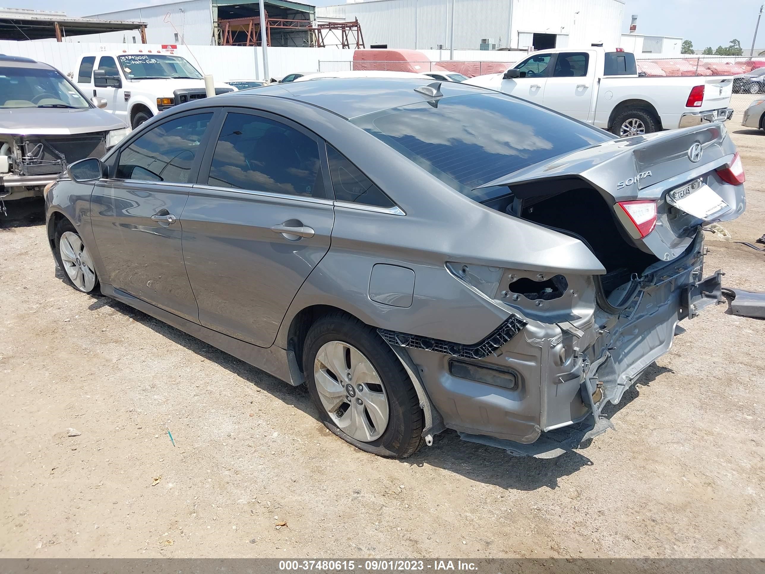 Photo 2 VIN: 5NPEB4ACXEH823156 - HYUNDAI SONATA 