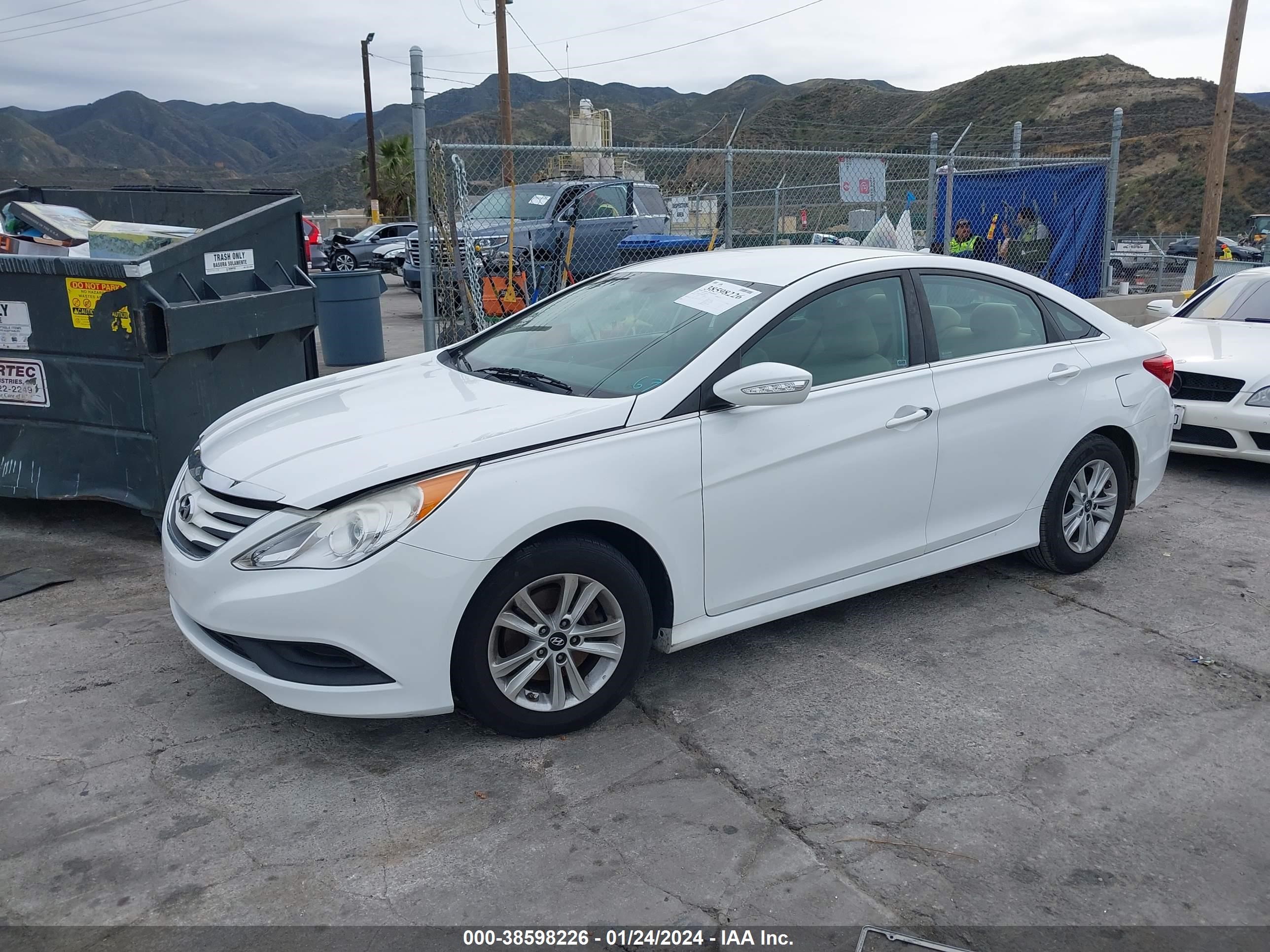 Photo 1 VIN: 5NPEB4ACXEH870803 - HYUNDAI SONATA 