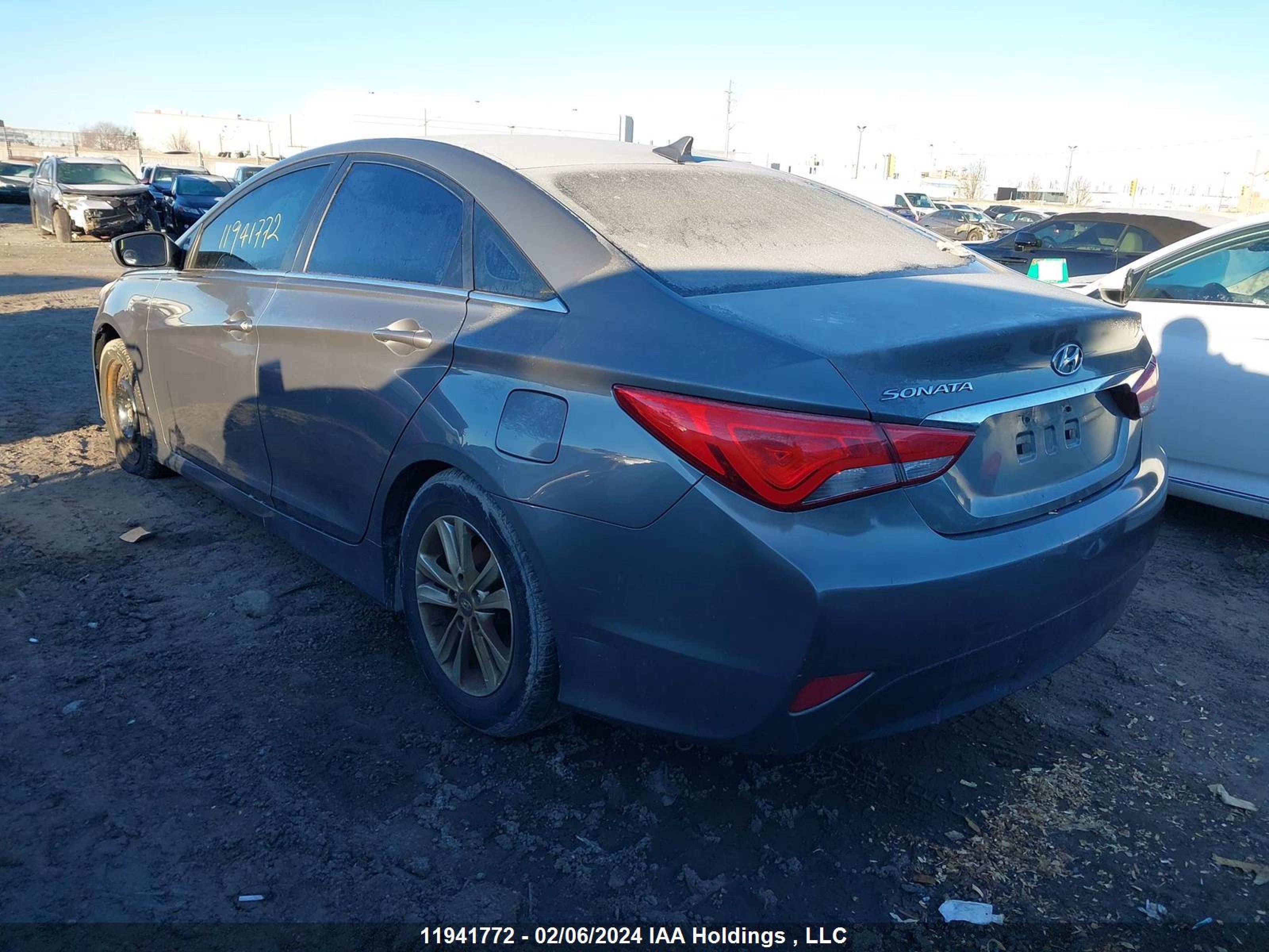 Photo 2 VIN: 5NPEB4ACXEH915111 - HYUNDAI SONATA 